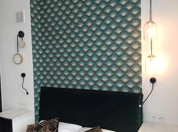 Alexa D\'Oro Rooms